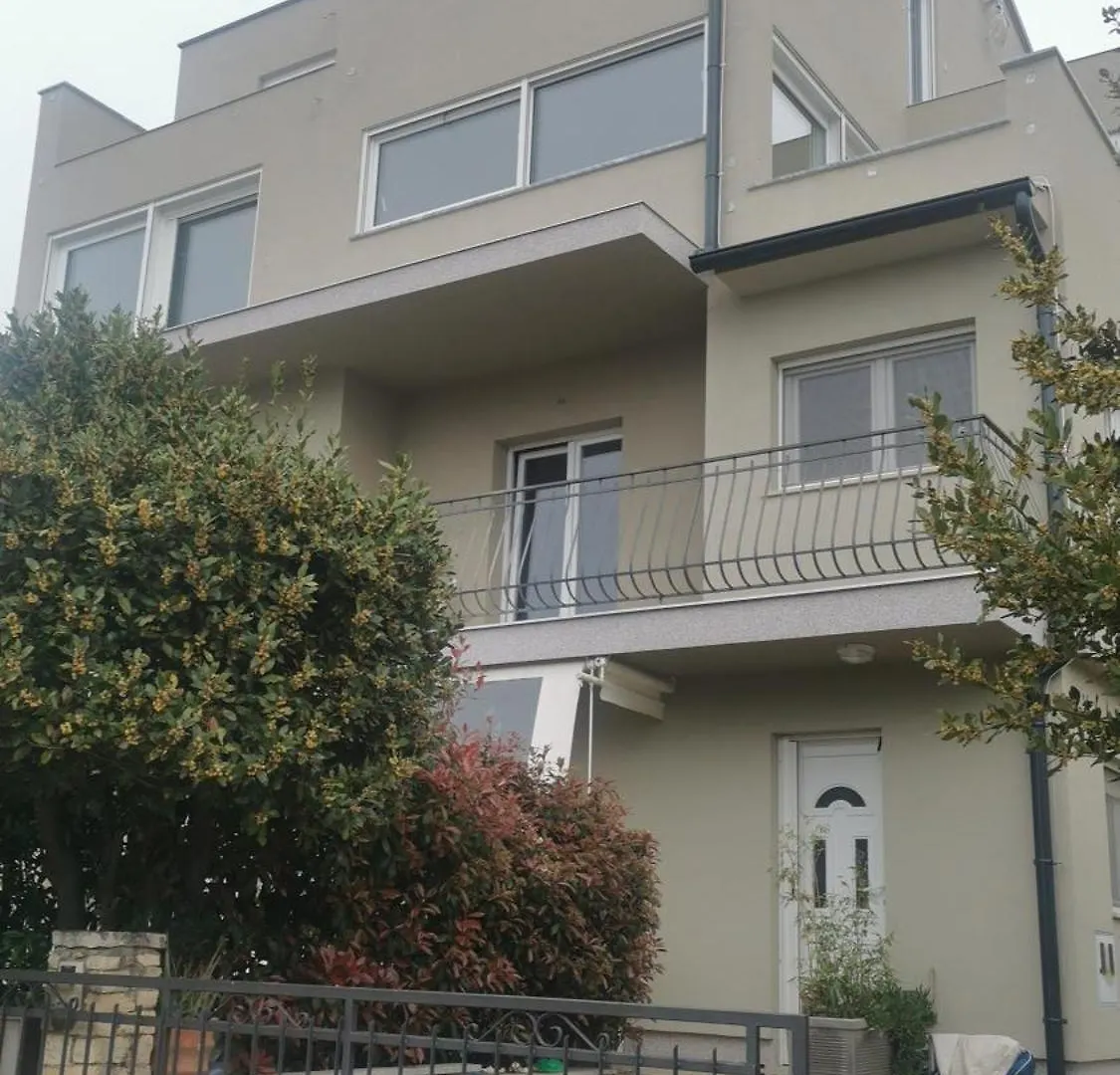 רוביני Apartments Mirta 0*,  קרואטיה